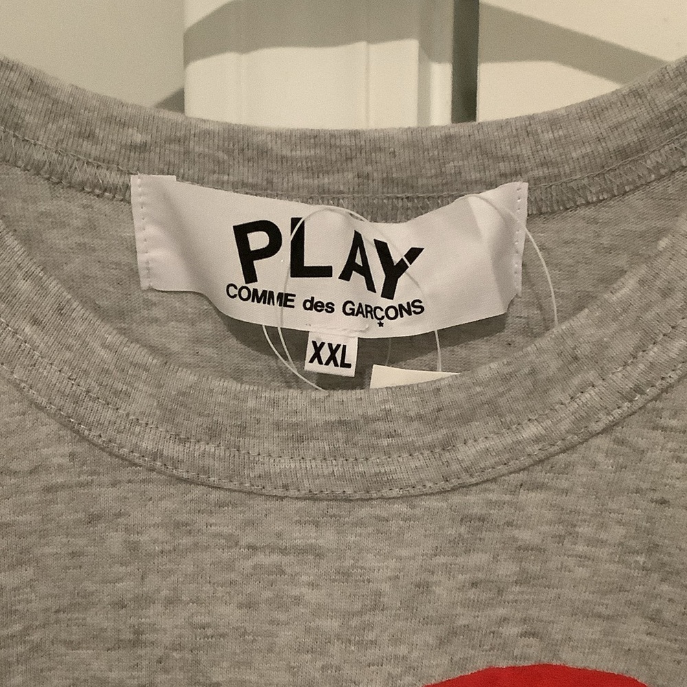 Comme des Garcons Play Sideways Heart Logo Tee, Brand New - Picture 2 of 3